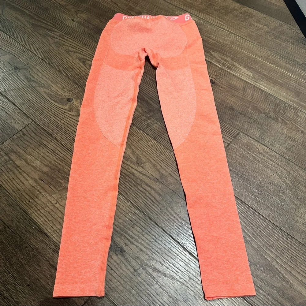 Gymshark Peach Leggings Size XS - Picture 5 of 6